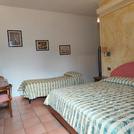 Santa Maria Giudice Hotel Ristorante Da Carlos מראה חיצוני תמונה