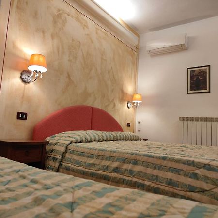 Santa Maria Giudice Hotel Ristorante Da Carlos מראה חיצוני תמונה